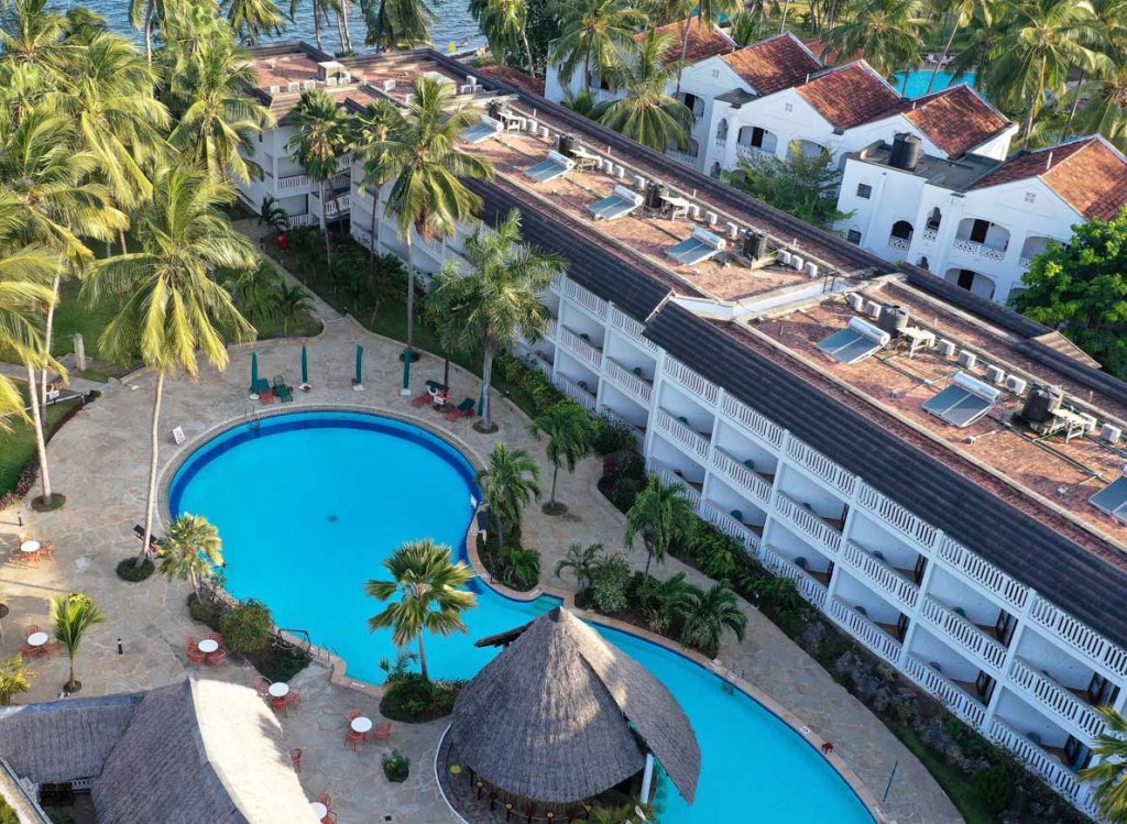 Travellers Beach Hotel in Mombasa